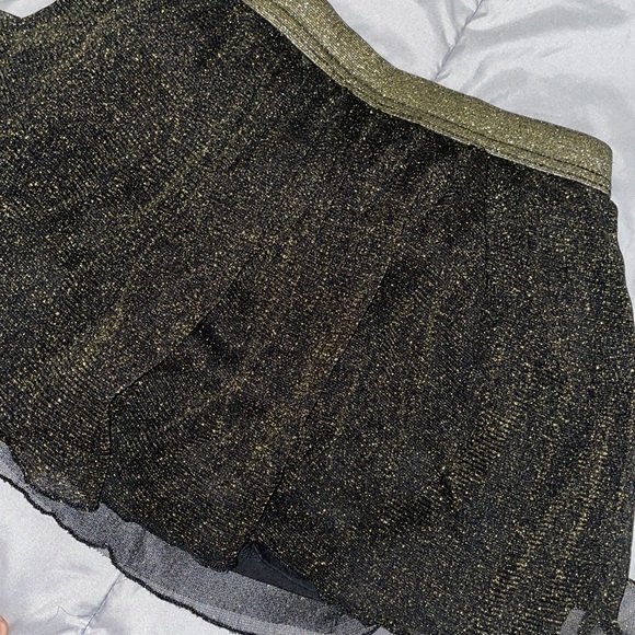 Black with gold tutu skirt for small child - Picture 3 of 3